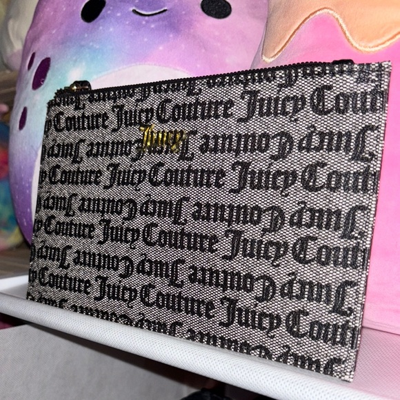 Juicy Couture Black and White Logo Clutch - Picture 4 of 7